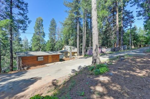 2988 Bonanza St, Pacific House, CA 95726-9637