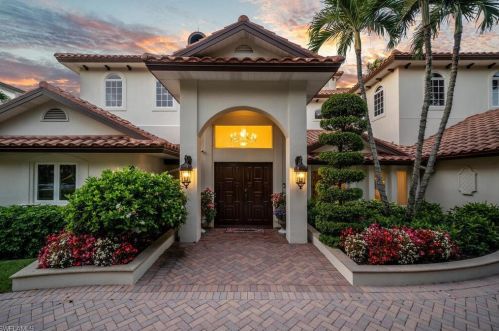 453 18th Ave, Naples, FL 34120-6309