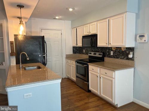 143 Lakeside Dr, Lewes, DE 19958-8927