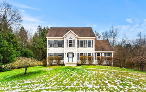 19 Madison Ln, Newmarket, NH 03857-2080