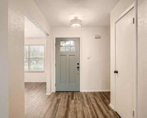 12910 Council Bluff Dr, Austin TX  78727-2836 exterior