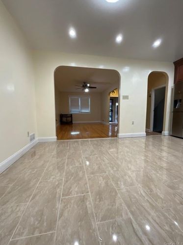 2334 Mickle Ave, Bronx NY  10469-6312 exterior