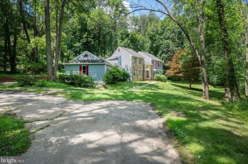 30 Bennetts Ln, Cheyney, PA 19319-1012