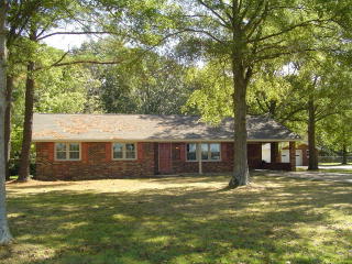 313 Harding Rd, Paris, TN 38242-5021