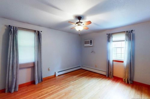 46 Sabin St, Putnam CT  06260-1842 exterior
