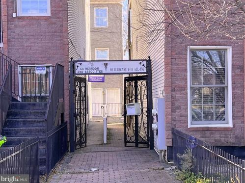 330 15th St, Washington, DC 20003-2340