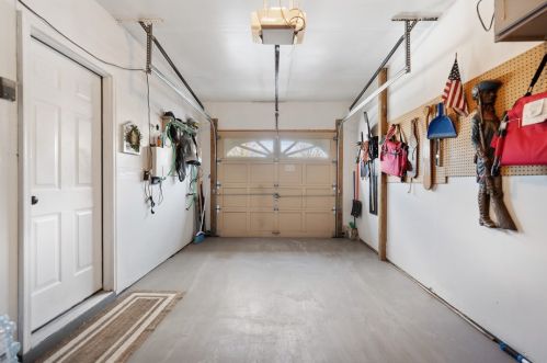 7044 Clubview Dr, Bridgeville PA  15017-1097 exterior