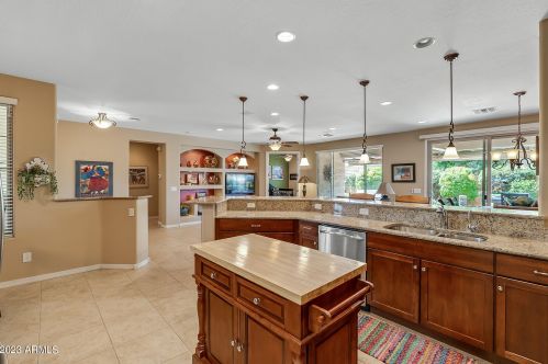 27041 Tonopah Dr, Buckeye AZ 85396-6932 exterior