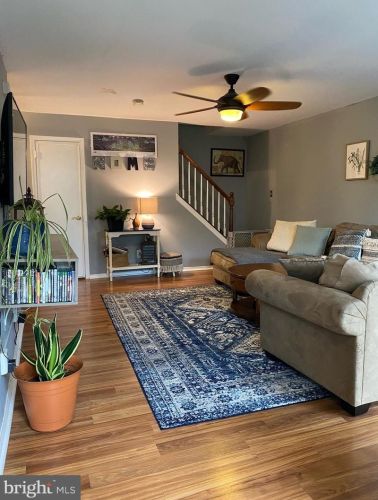 3093 Harbour Dr, Palmyra, NJ 08065-2215