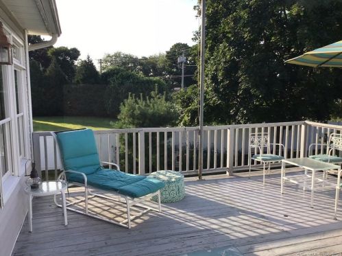 7 Strawberry Hill Rd, Milford CT  06461-3539 exterior