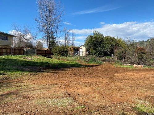 11 Glen Cir, Oroville CA  95966-9250 exterior