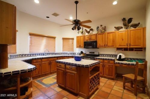 6505 Lowden Rd, Cave Creek, AZ 85331-3169
