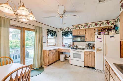 984 Maltby Ave, South Plainfield NJ  07080-2216 exterior