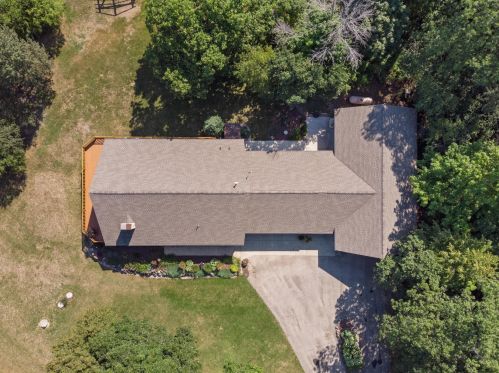 2717 Beaumont Ave, Waterford WI  53185-4933 exterior