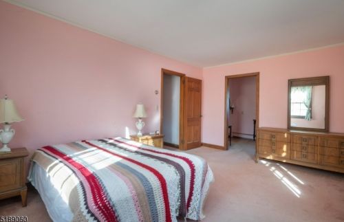 14 Holland Rd, Wantage NJ  07461-2834 exterior