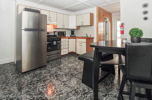 319 Ave, Belmar NJ 07719-2430 exterior