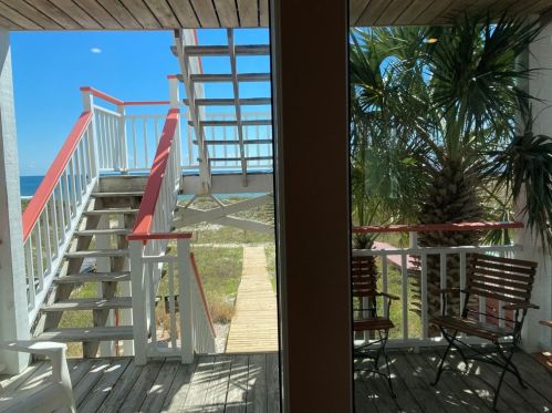 120 Gorrie Dr, Saint George Island FL  32328-2411 exterior