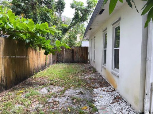 610 2nd Ave, Dania Beach FL  33004-4166 exterior