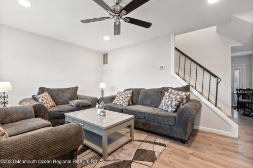 60 Greenwood Loop Rd, Bricktown NJ  08724-1254 exterior