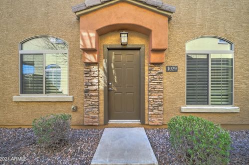 1350 Greenfield Rd, Mesa, AZ 85206-3304