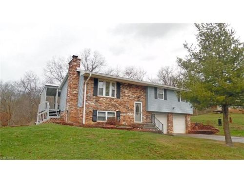185 Goose Run Rd, Marietta, OH 45750-7805