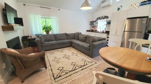 3 Riverside Dr, Dover, MA 02030-2137