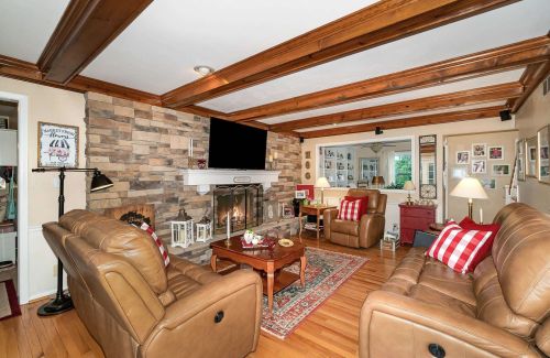 1070 Tudor Ln, Florence KY  41042-9647 exterior