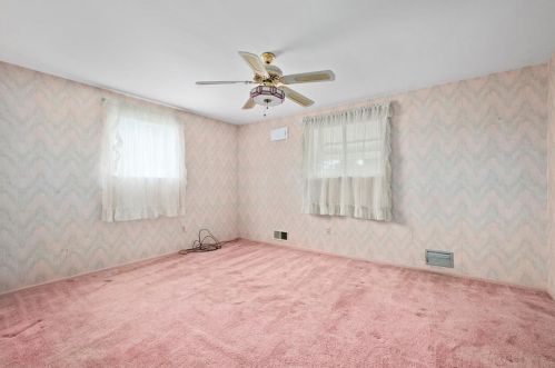 266 Ben Til Dr, Pittsburgh PA  15236-4306 exterior