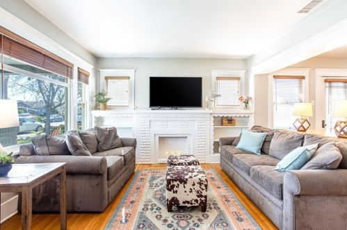 755 Junipero Ave, Long Beach CA  90804-4609 exterior