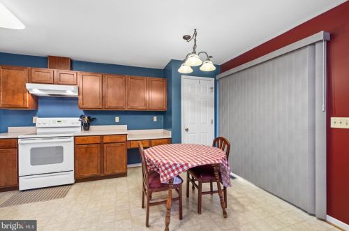 220 Musket Ln, Locust Grove VA  22508-5516 exterior