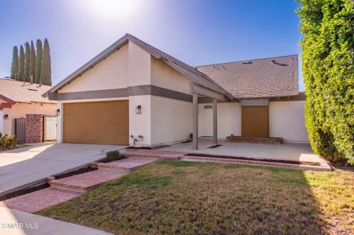 2169 Marvel Ave, Simi Valley CA  93065-2211 exterior