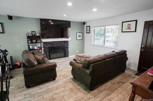 29534 Florabunda Rd, Santa Clarita, CA 91387-2209