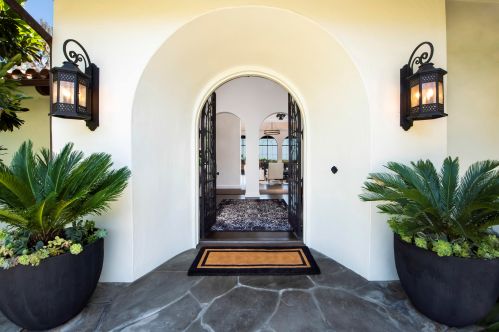 719 Lilac Dr, Santa Barbara CA  93108-1436 exterior