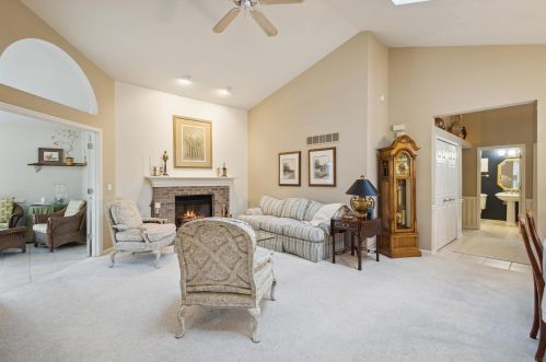 16098 Wellington Parkway Ct, Granger, IN 46530-8389