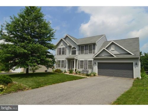 420 Acer Dr, Blandon, PA 19510-9546