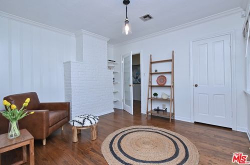 4934 Cartwright Ave, North Hollywood CA  91601-4023 exterior