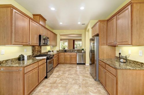 9860 Westminster Way, Elk Grove CA  95757-5124 exterior