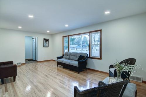 5388 Shore Dr, Eau Claire WI  54703-2073 exterior