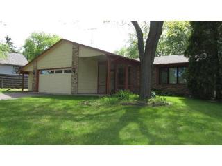 2475 Galtier Cir, Saint Paul, MN 55113-3609