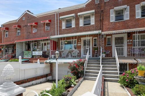 3339 Tiemann Ave, Bronx, NY 10469-2721