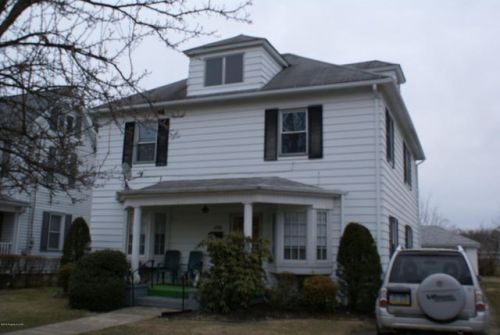 456 Monument Ave, Pittston, PA 18644-1918