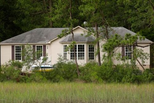 22 Central Dr, Beaufort, SC 29907-1144