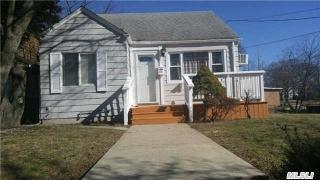237 Juanita Ave, Freeport, NY 11520-4101