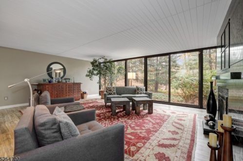 12 Robinwood Dr, West Paterson NJ  07424-2320 exterior