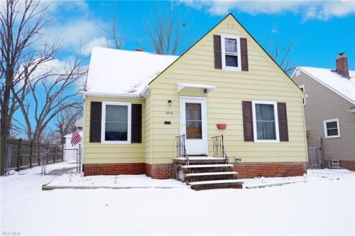 2516 Ralph Ave, Cleveland OH  44109-5413 exterior