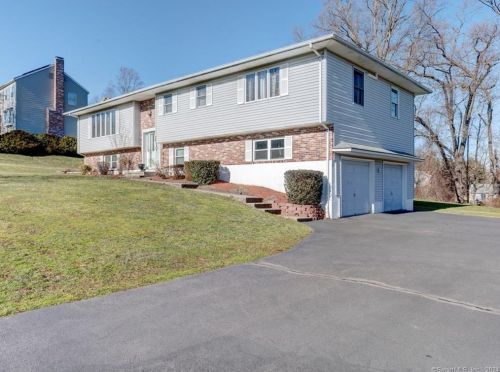 28 Ashley Ct, Bloomfield, CT 06002-1799