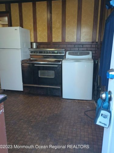57 William St, Tinton Falls, NJ 07724-2660