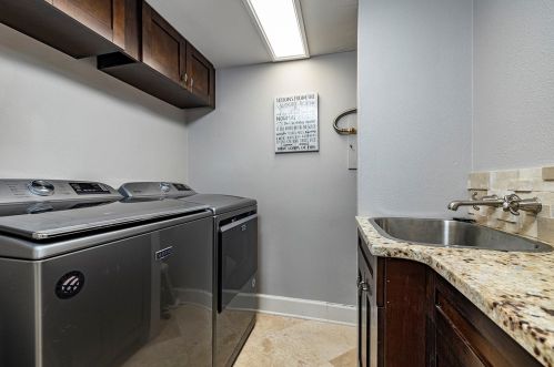 17320 Whirley Rd, Lutz FL  33558-4827 exterior