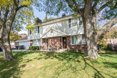 4420 Tesch Ave, Milwaukee, WI 53220-2722