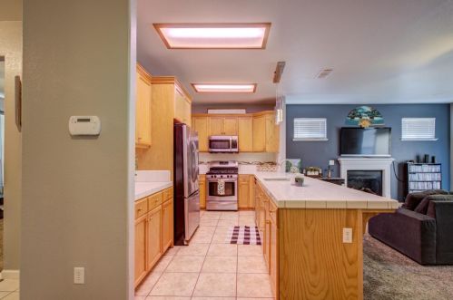 1429 Emerald Dr, Livingston, CA 95334-9490